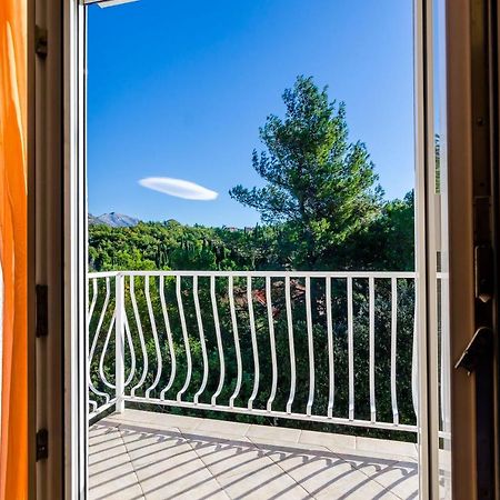 קאבטאט Apartments Zrno מראה חיצוני תמונה